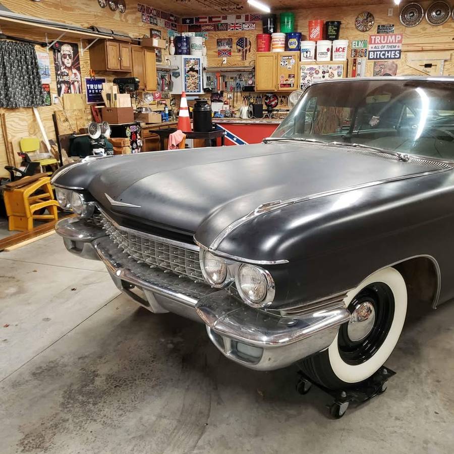 Cadillac-sedan-deville-1960-black-13