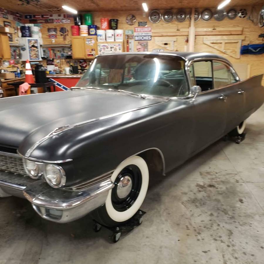 Cadillac-sedan-deville-1960-black-14