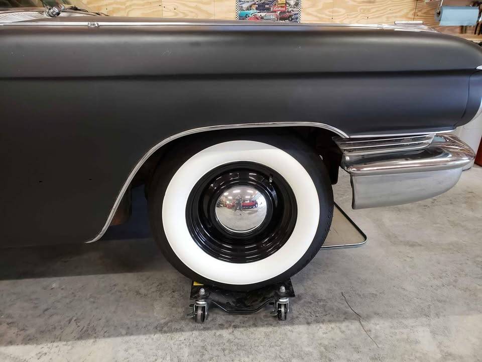 Cadillac-sedan-deville-1960-black-15
