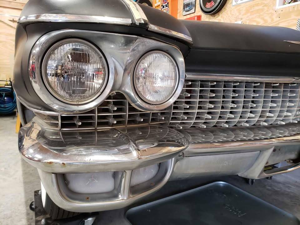 Cadillac-sedan-deville-1960-black-17
