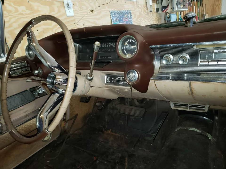Cadillac-sedan-deville-1960-black-19