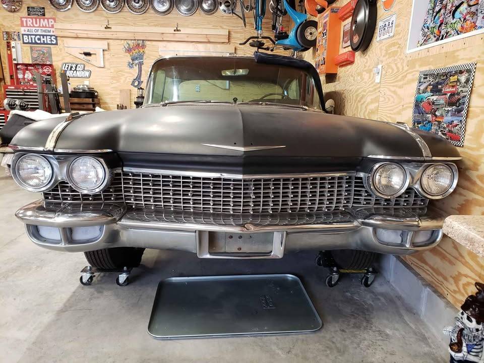 Cadillac-sedan-deville-1960-black