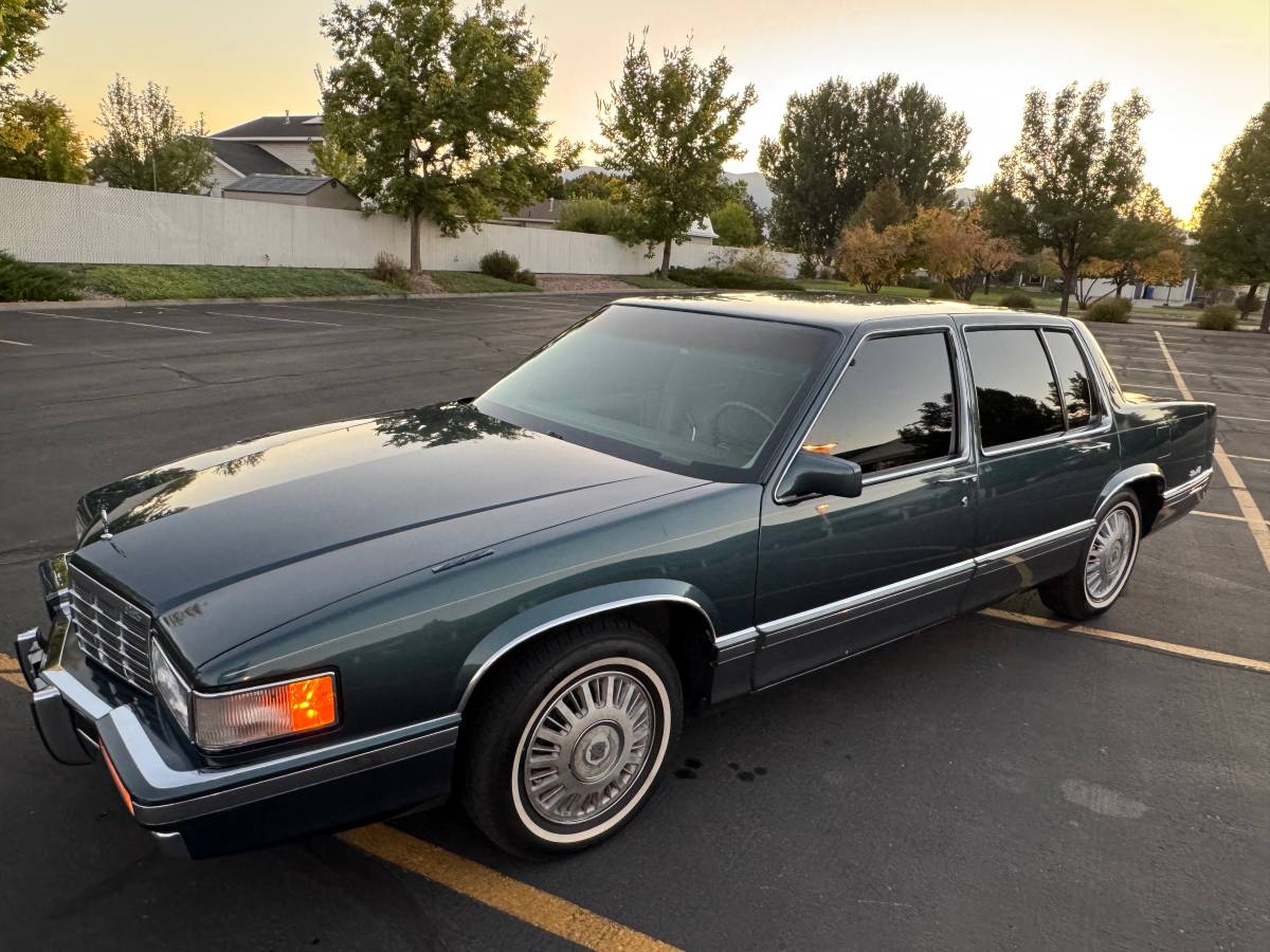 Cadillac-sedan-deville-1992-custom-13