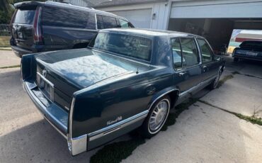 Cadillac-sedan-deville-1992-custom-18