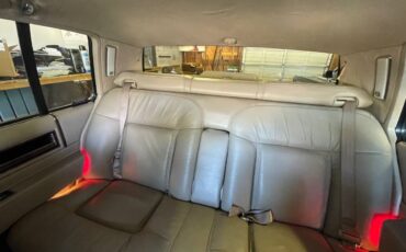 Cadillac-sedan-deville-1992-custom-6