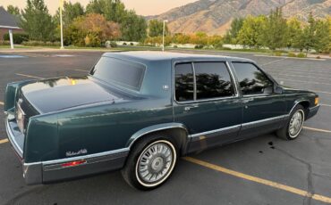 Cadillac-sedan-deville-1992-custom-9