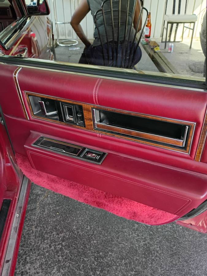 Cadillac-sedan-deville-1992-red-7