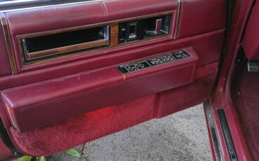 Cadillac-sedan-deville-1992-red-8