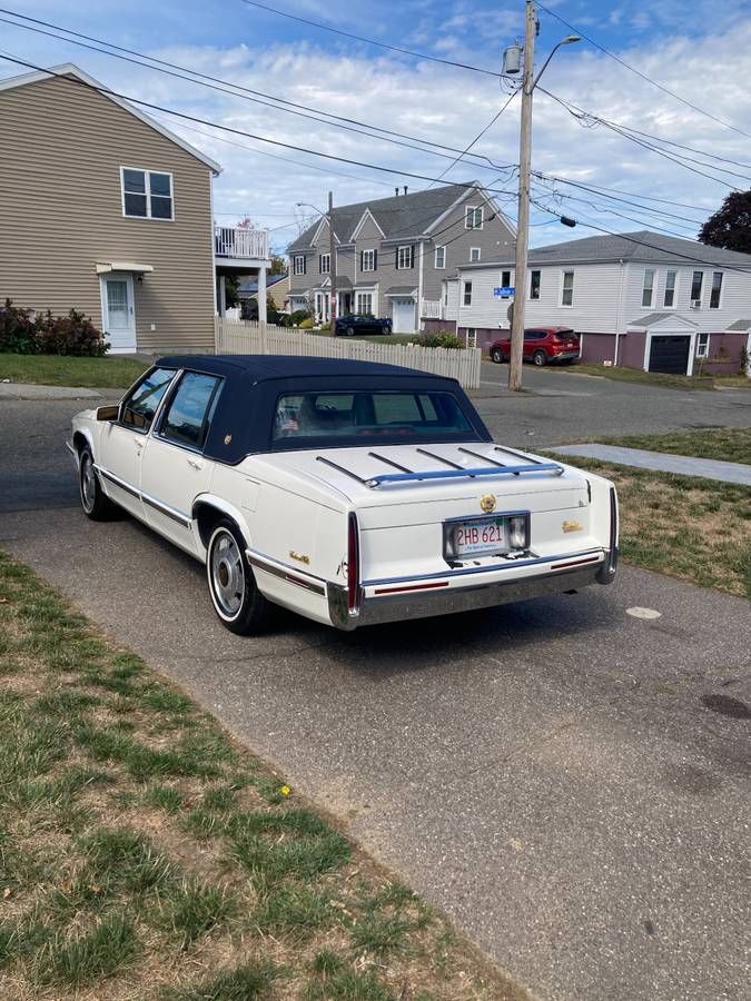 Cadillac-sedan-deville-1993-white-2