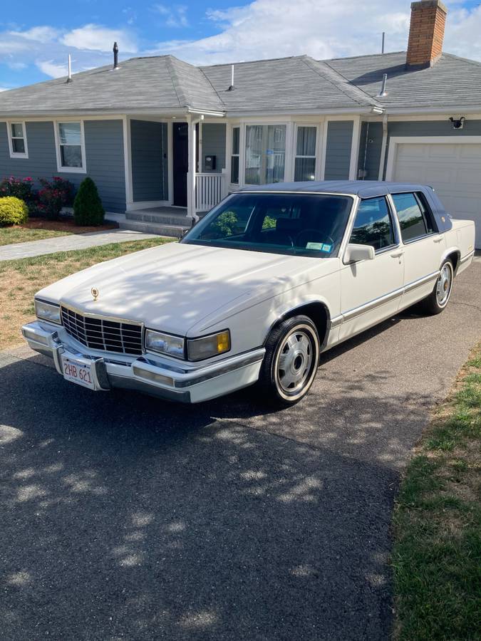 Cadillac-sedan-deville-1993-white