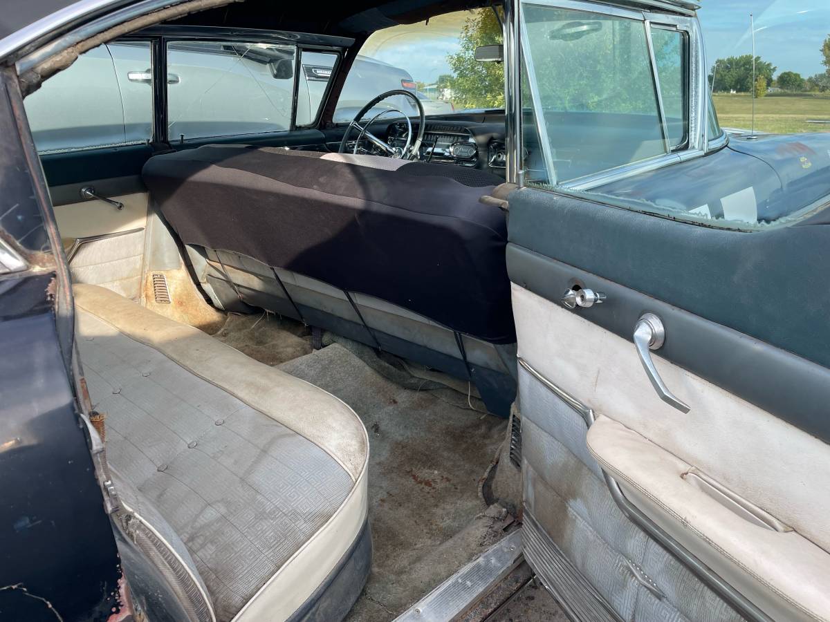 Cadillac-series-61-1957-black-7
