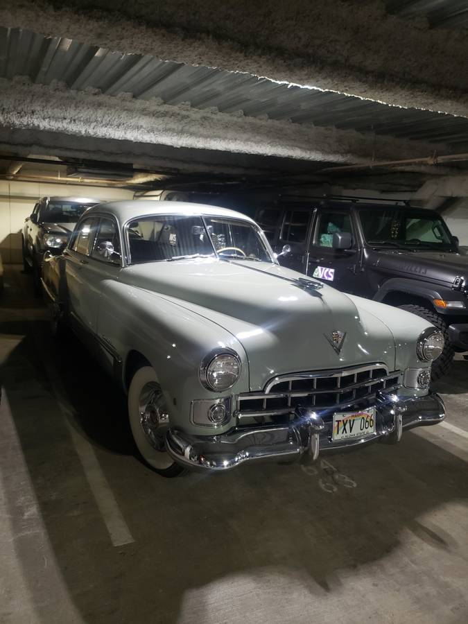 Cadillac-series-62-1948-grey-1