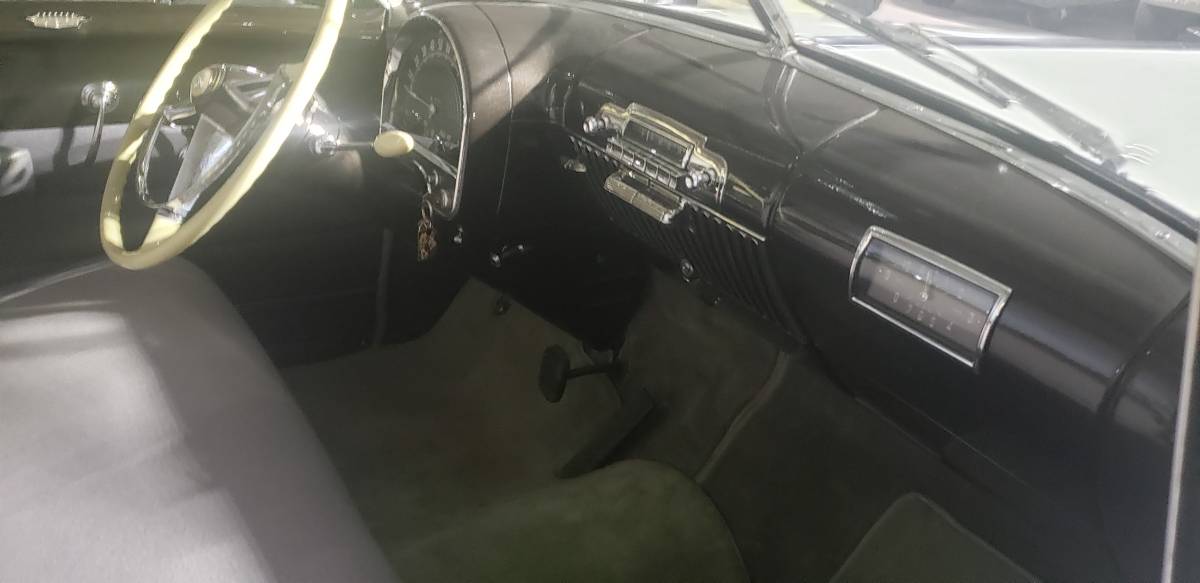 Cadillac-series-62-1948-grey-4