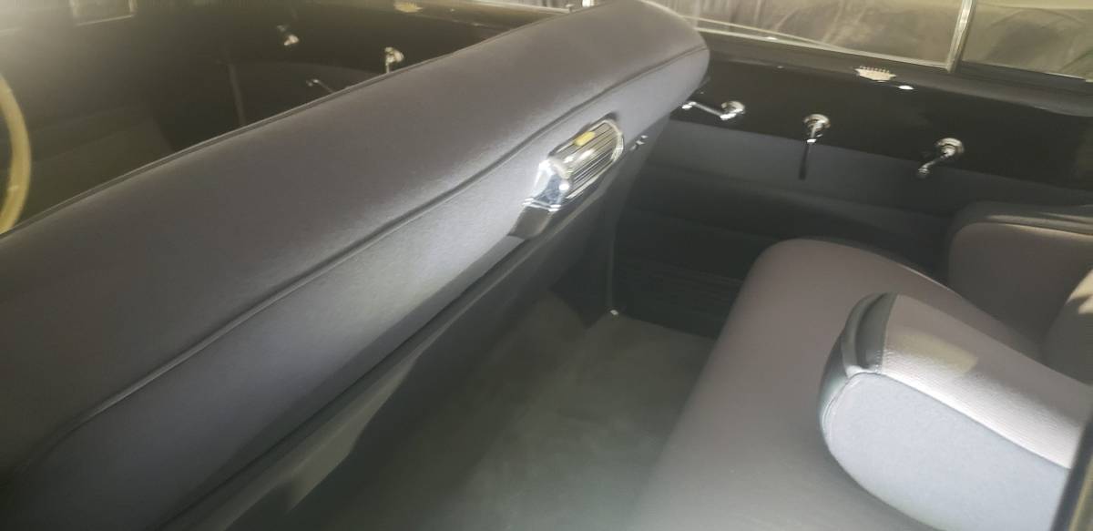 Cadillac-series-62-1948-grey-6
