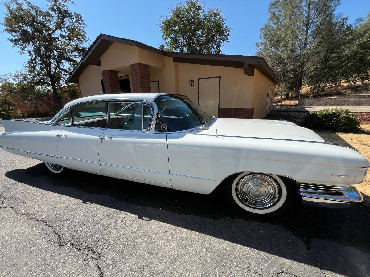 Cadillac-series-62-1960-white-1