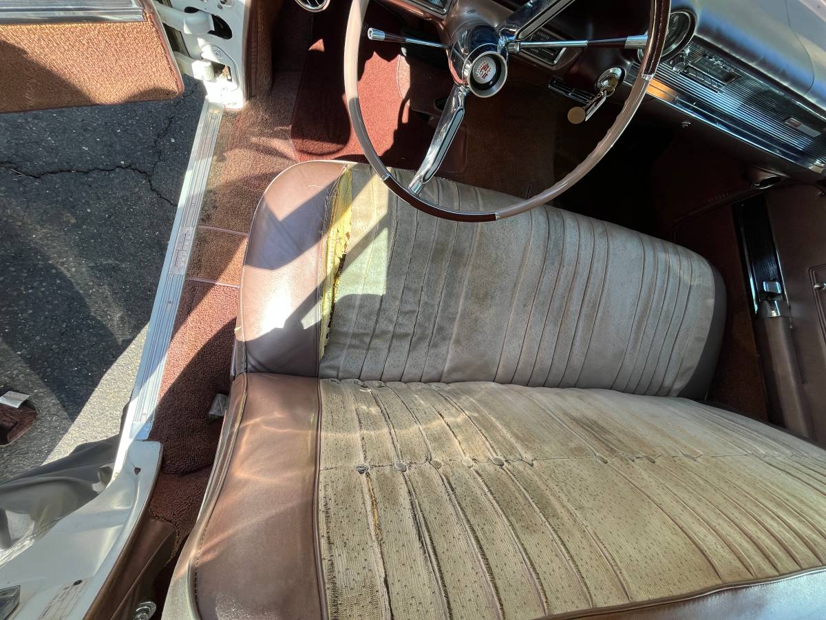 Cadillac-series-62-1960-white-6