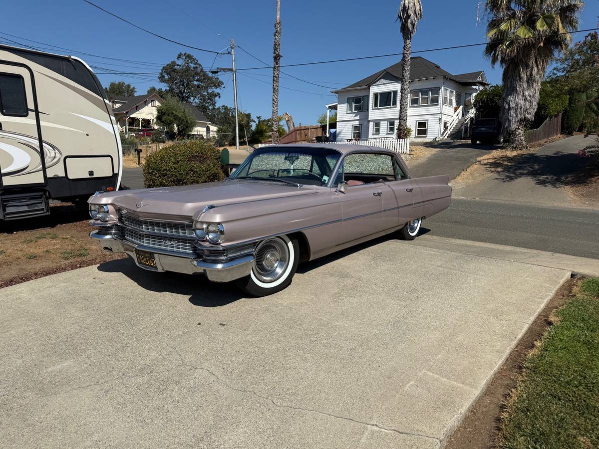 Cadillac-series-62-1963-custom-1
