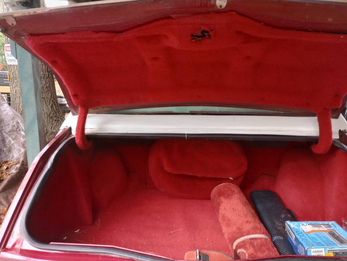 Cadillac-seville-roaster-1984-red-10