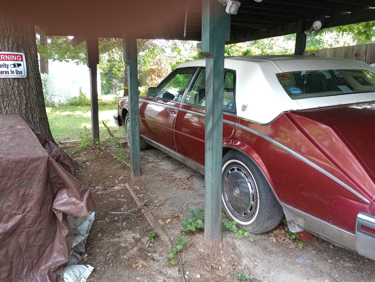 Cadillac-seville-roaster-1984-red-11