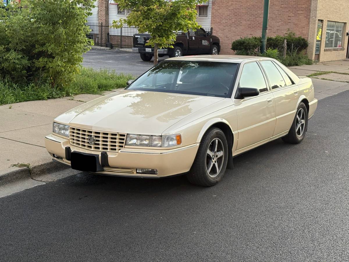 Cadillac-seville-sts-1992