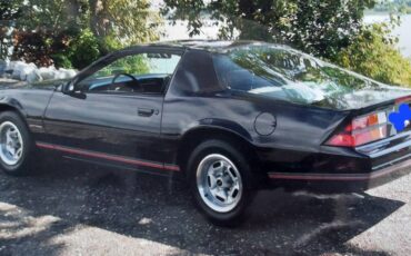 Camaro-1987-black-10