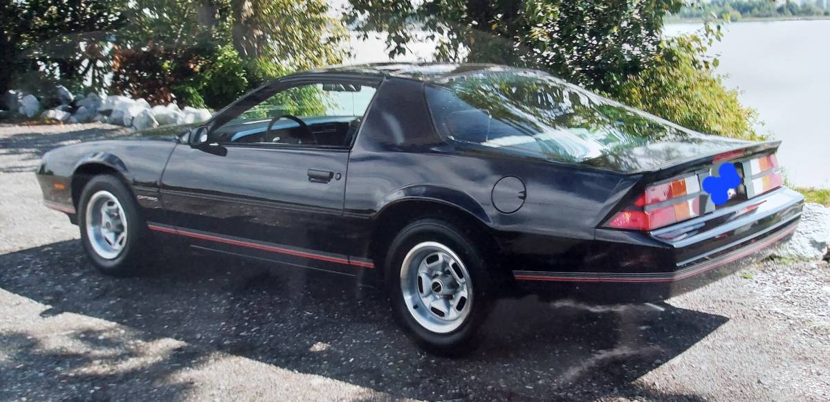 Camaro-1987-black-10