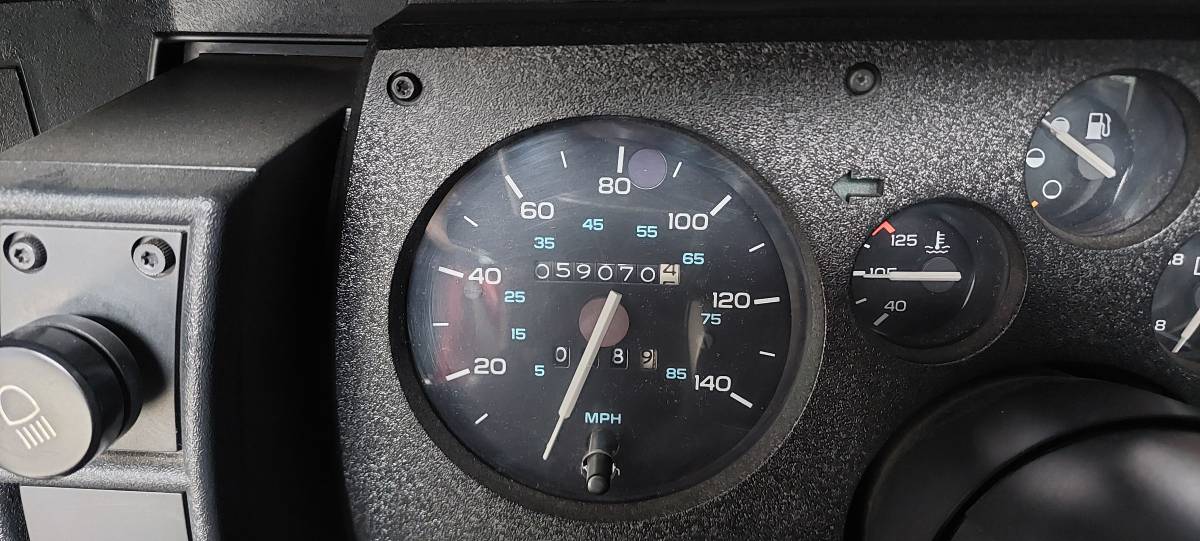 Camaro-1987-black-3