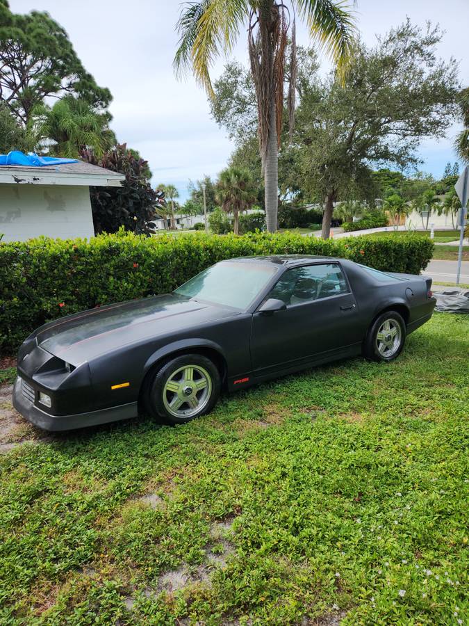 Camaro-1989-black-4