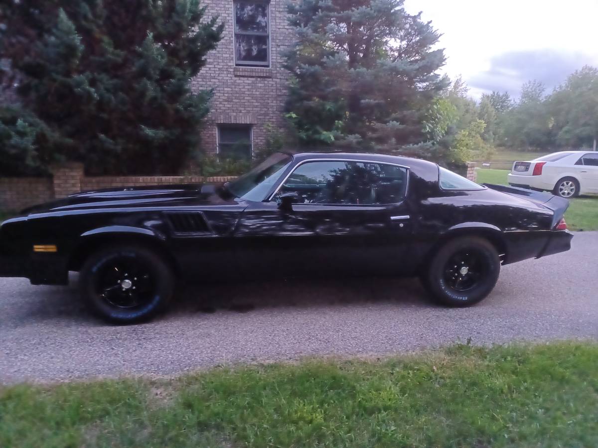Camaro-z28-1978-black-13