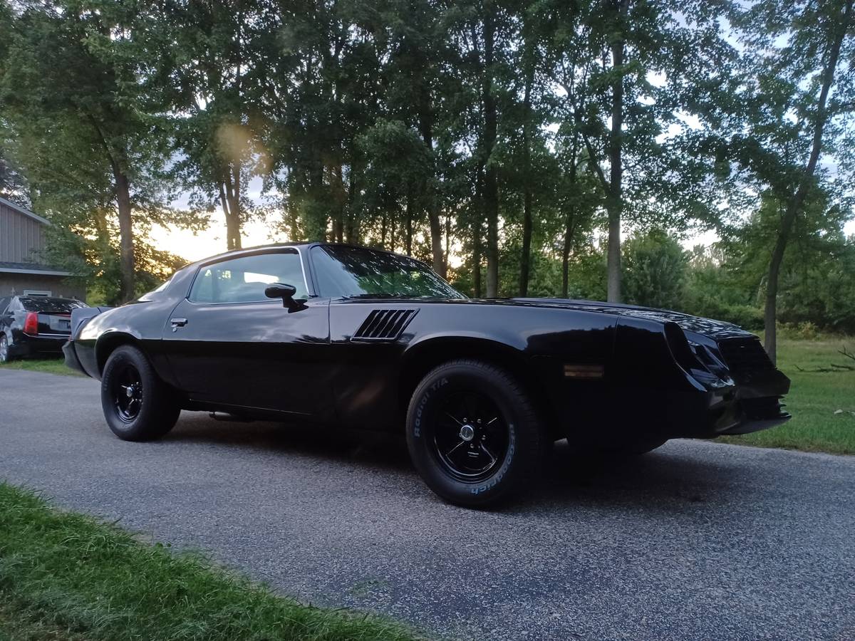 Camaro-z28-1978-black-9