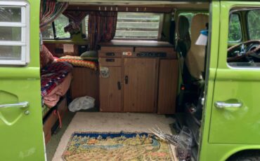 Campmoblie-westfailia-bus-1977-green-4