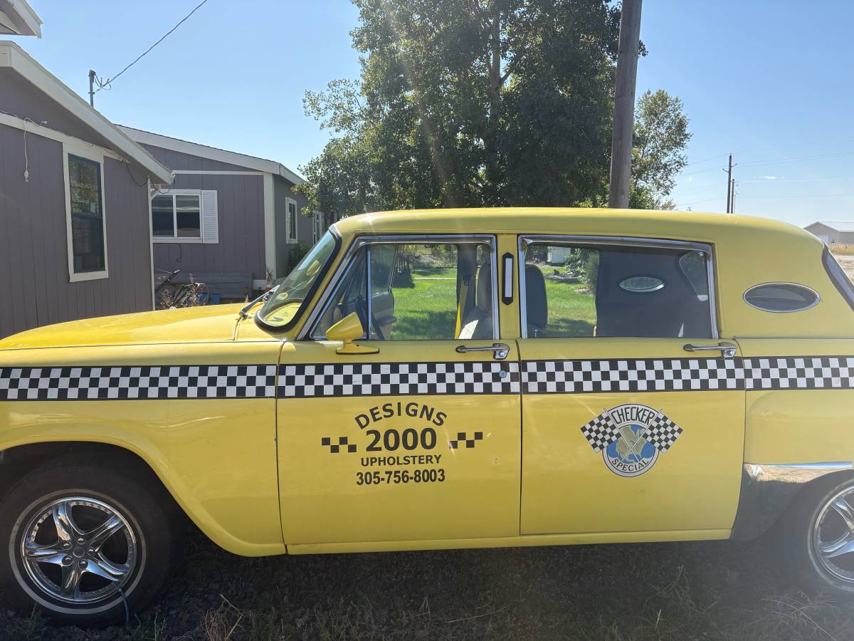 Checker-maratahon-1981-yellow-2