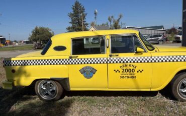 Checker-maratahon-1981-yellow-5