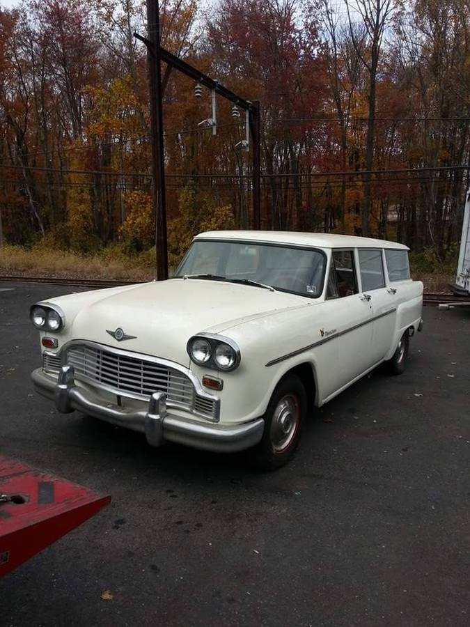 Checker-marathon-wagon-1966-white-6