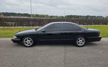 Cherolet-impala-ss-1995-black