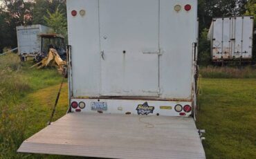 Chev-c30-panel-truck-1988-white-5