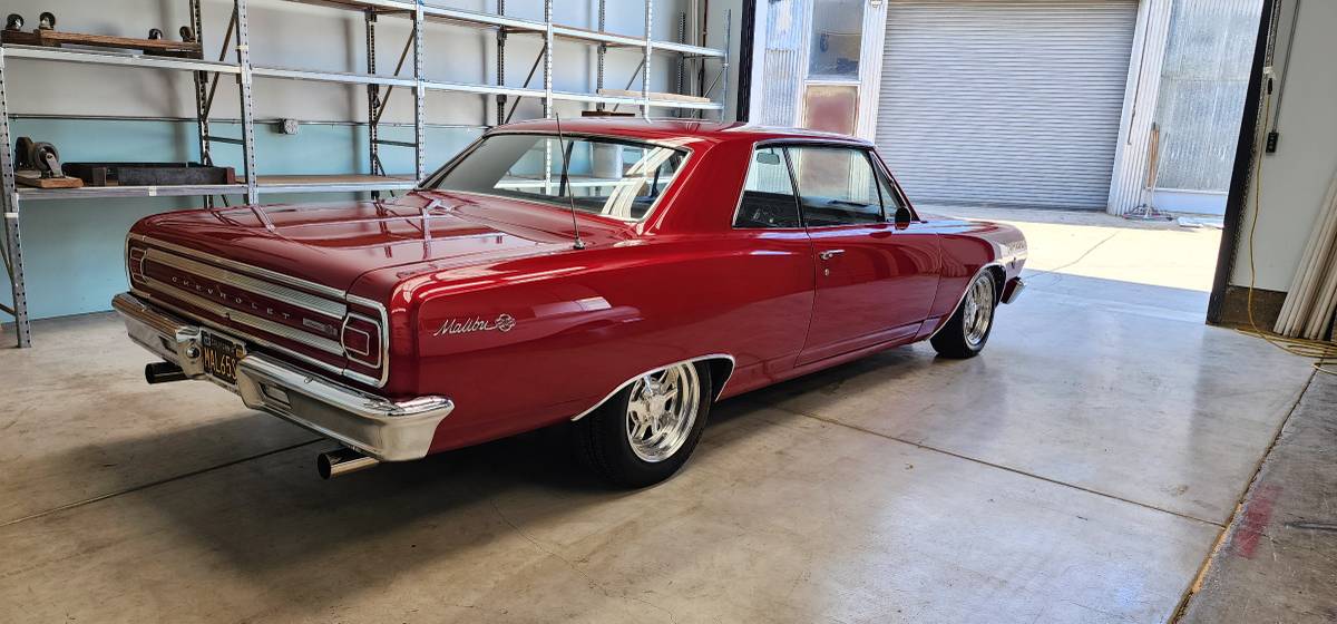 Cheverlet-chevelle-malibu-1965-red-2