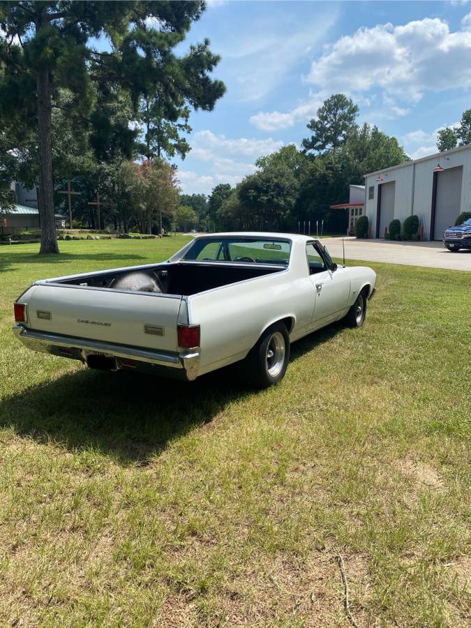 Chevorlet-el-camino-1972-white-2