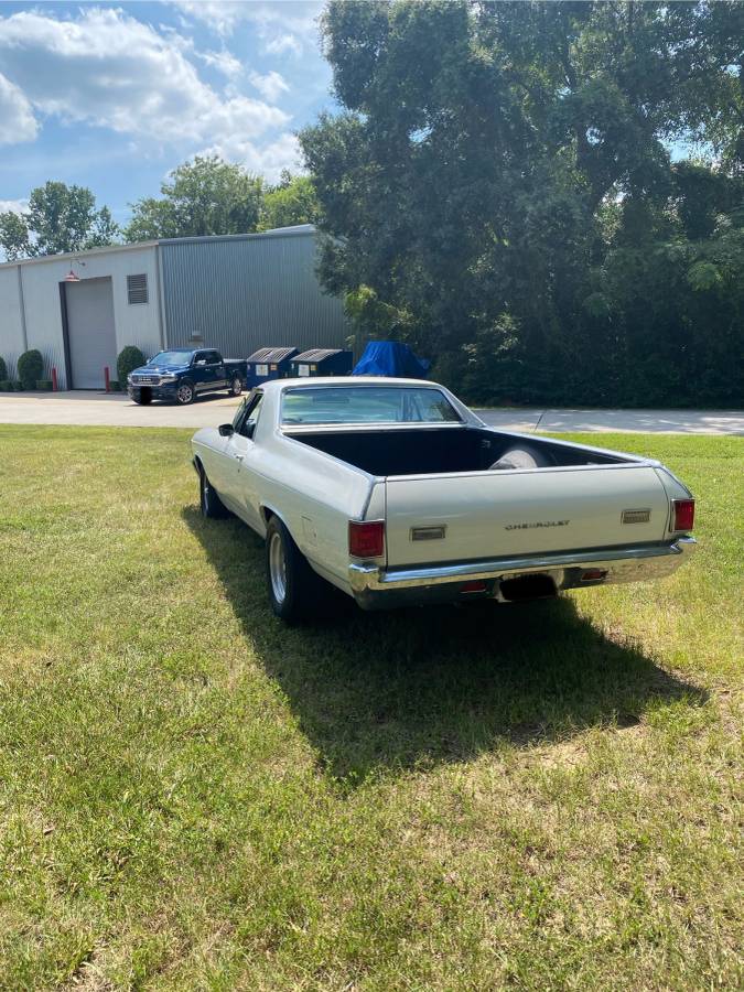 Chevorlet-el-camino-1972-white-3