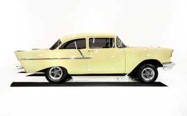 Chevrolet-150-1957-Colonial-Cream-Black-15
