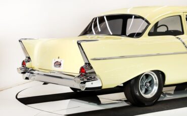 Chevrolet-150-1957-Colonial-Cream-Black-19