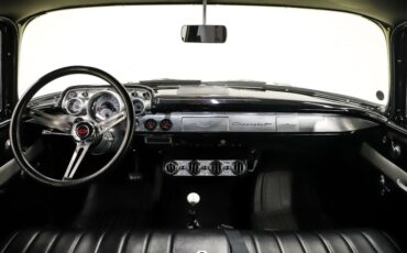 Chevrolet-150-1957-Colonial-Cream-Black-23