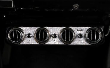 Chevrolet-150-1957-Colonial-Cream-Black-25