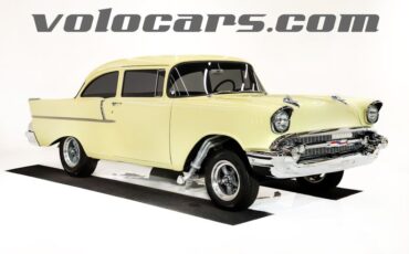 Chevrolet-150-1957-Colonial-Cream-Black-3