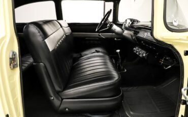 Chevrolet-150-1957-Colonial-Cream-Black-38