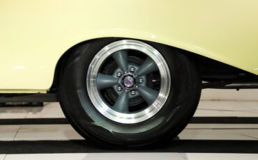 Chevrolet-150-1957-Colonial-Cream-Black-46