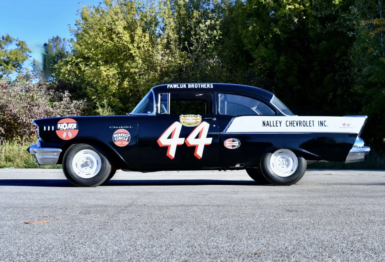Chevrolet-150-1957-Custom-1