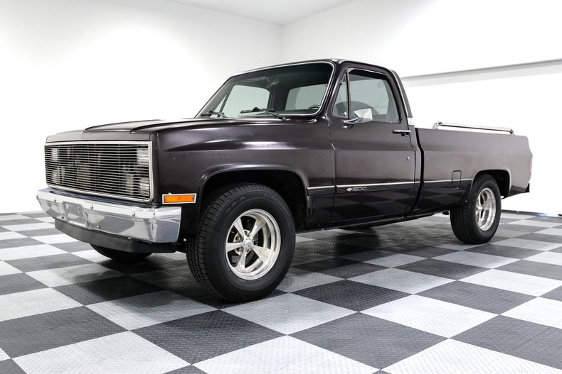 Chevrolet-1500-1984-Black-Gray-1