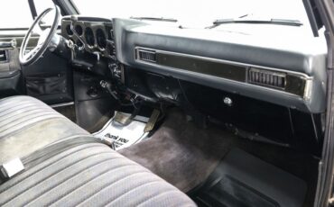 Chevrolet-1500-1984-Black-Gray-12