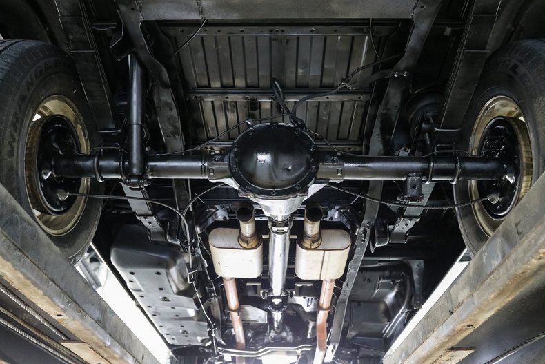 Chevrolet-1500-1984-Black-Gray-14